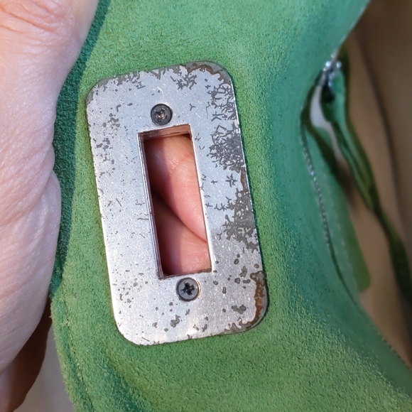 Micheal Kors Green Shoulder Bag - Picture 6 of 9